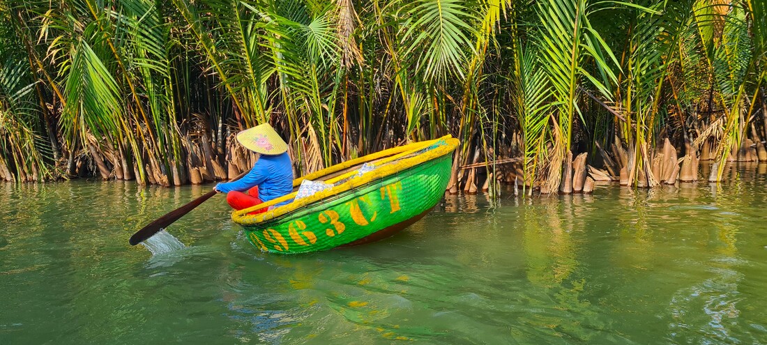 Basket Boat Ride in the Coconut Forest, Hoi An, around hoian, what to do in hoian, travel itinerary, hoian around, what to do in hoian, experiences in hoian, best experiences in hoian, hoian coconut, hoian basket boat, coconut basket, tours in hoian