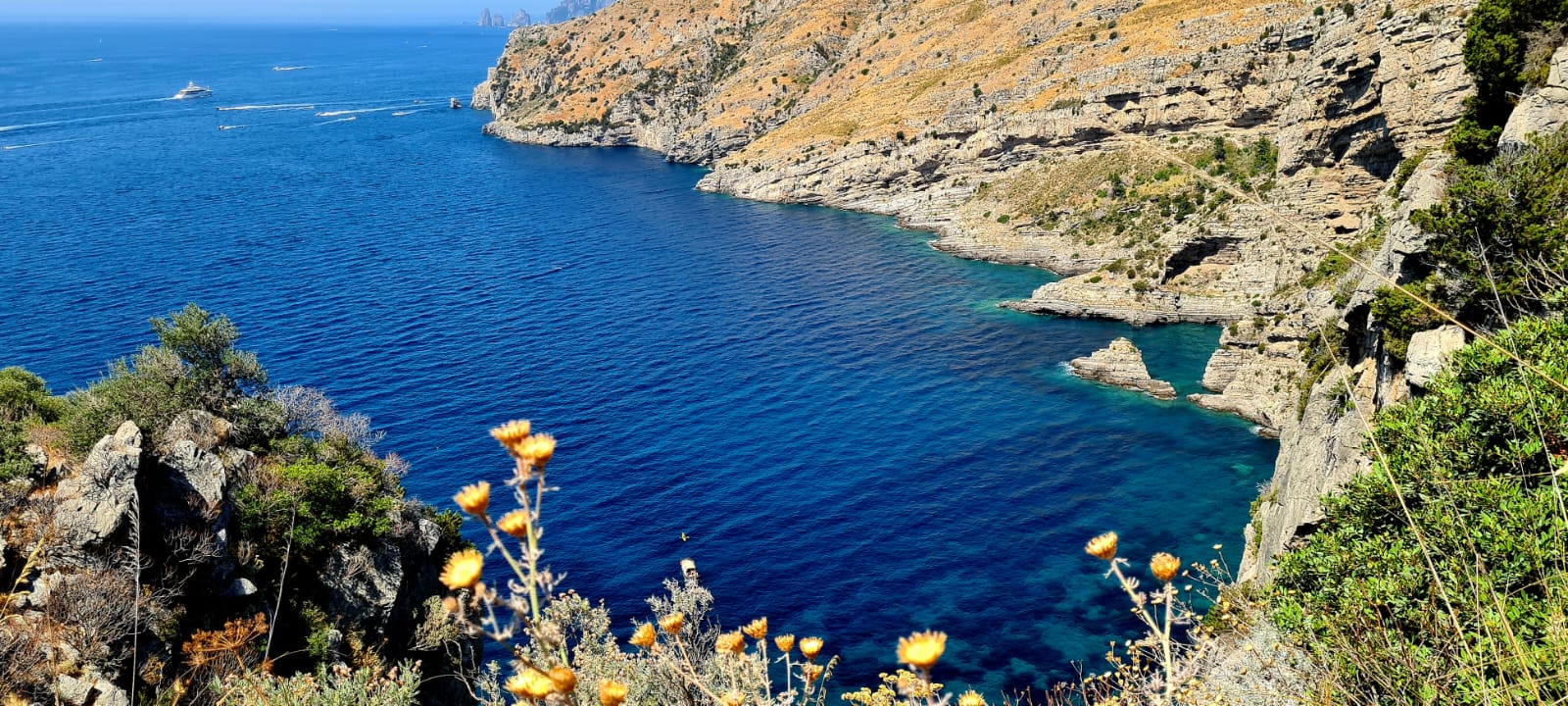 Baia di Ieranto, Yeranto Koyu, Sorrento, Sorrento'da denize girilecek yerler, Sorrento'da ücretsiz denize nerede girilir, Napoli'de nerede denize girilir, Amalfi Kıyılarında nerede denize girilir, koruma altındaki sahilleri