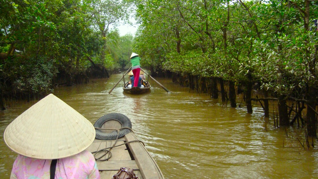 Mekong River, Mekong River tour, mekong river tour by canoe, mekong by canoe