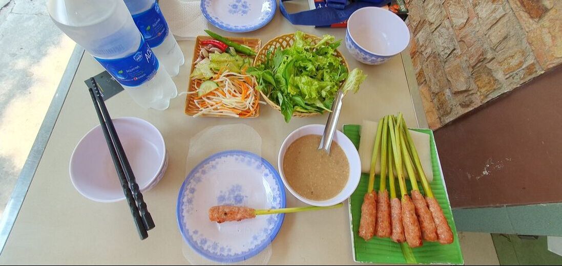 LUNCH HUE, HUE LUNCH, WHAT TO EAT IN HUE, DINNER HUE, Banh Khoai Hong, RESTAURANTS IN HUE, PLACES TO EAT IN HUE, VIETNAM FOOD, VIETNAM CUISINE, HUE CUISINE, IMPERIAL CUISINE, VIETNAMESE CUISINE, VIETNAMESE IMPERIAL CUISINE, LEMONGRASS, HUE LEMONGRASS SKEWER, LEMONGRASS MEATBALS